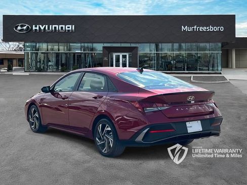 Certified 2025 Hyundai Elantra SEL FWD image 8