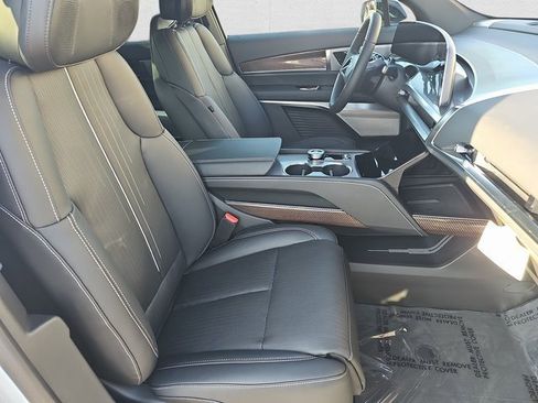 New 2026 Cadillac Vistiq Luxury w/ LPO, Floor Liner Package image 10