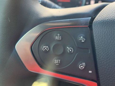 Used 2023 Chevrolet Traverse RS FWD image 29