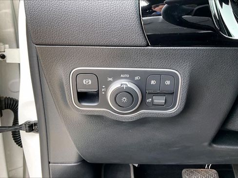 Used 2025 Mercedes-Benz GLA 250 image 62