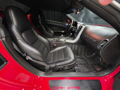 Used 2007 Chevrolet Corvette Convertible w/ Preferred Equipment Group RWD image 30