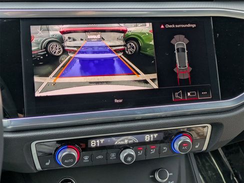 Used 2023 Audi Q3 2.0T Premium w/ Convenience Package image 13