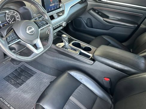 Used 2023 Nissan Altima 2.5 SR FWD image 9