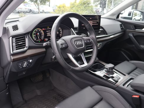 Used 2023 Audi Q5 e Prestige AWD/4WD image 12