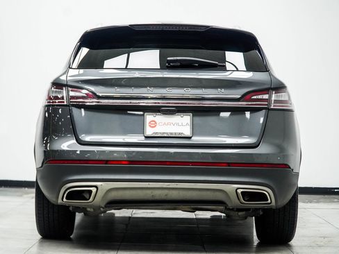 Used 2023 Lincoln Nautilus Reserve AWD/4WD image 12