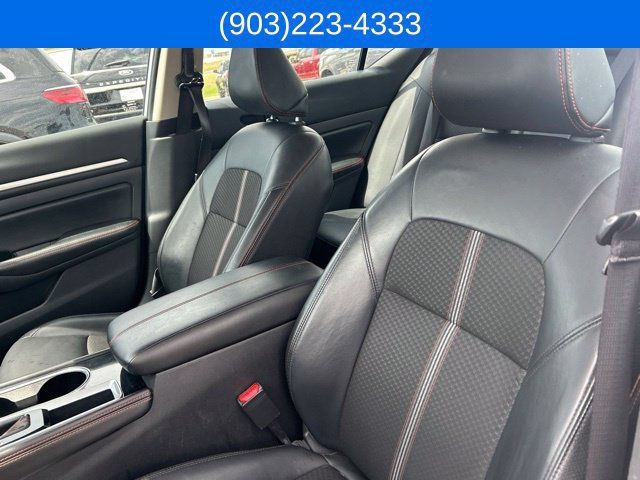 Used 2024 Nissan Altima 2.5 SR FWD image 33