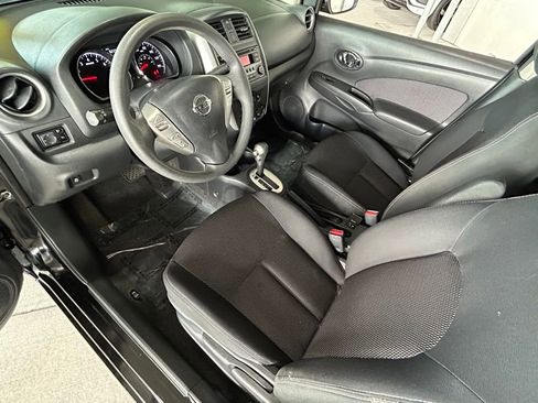 Used 2016 Nissan Versa SV image 40
