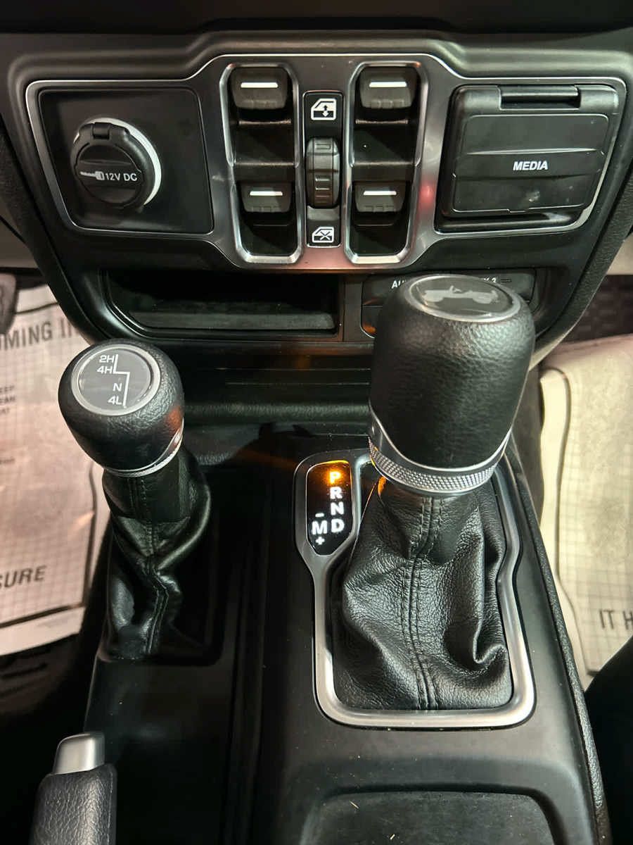 Used 2021 Jeep Wrangler Unlimited Sport AWD/4WD image 7