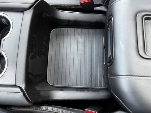 Certified 2023 Chevrolet Suburban High Country image 22