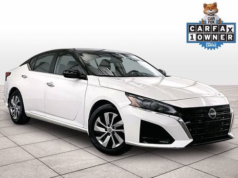 Used 2023 Nissan Altima 2.5 S FWD image 2