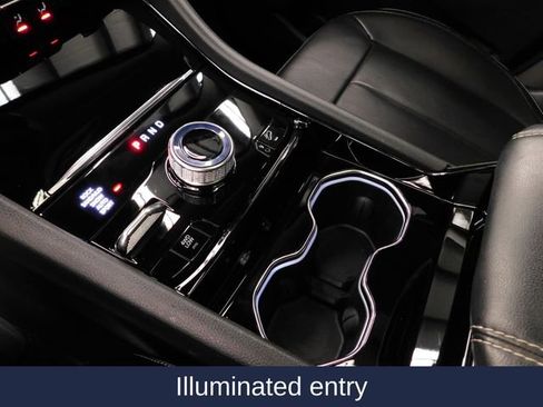 Used 2023 Jeep Grand Cherokee 4WD 4xe w/ Luxury Tech Group II image 37