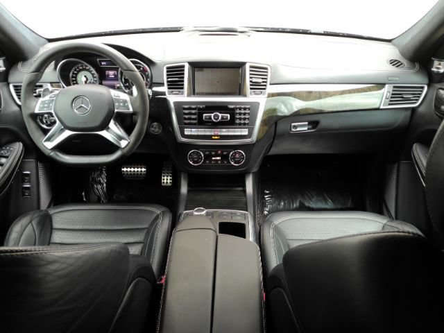 Used 2015 Mercedes-Benz GL 63 AMG 4MATIC image 3