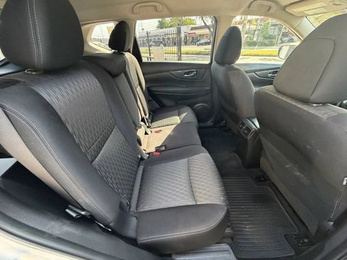 Used 2020 Nissan Rogue S w/ Special Edition Package FWD image 15