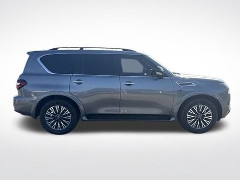 Used 2022 Nissan Armada SL w/ Midnight Edition Package RWD image 6