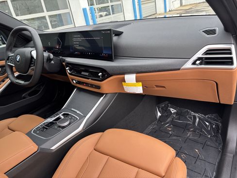 Used 2026 BMW 330i xDrive Sedan w/ Convenience Package AWD/4WD image 26