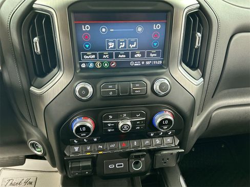 Used 2021 GMC Sierra 3500 Denali w/ Denali Black Diamond Edition image 17