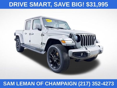 Used 2022 Jeep Gladiator Overland image 1