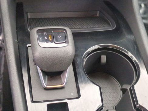 Used 2024 Nissan Rogue SV image 24