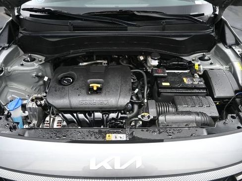 Used 2024 Kia Seltos S AWD/4WD image 42