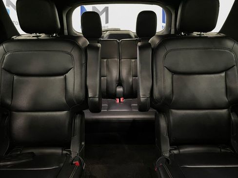 Used 2020 Ford Explorer XLT w/ Equipment Group 202A image 13