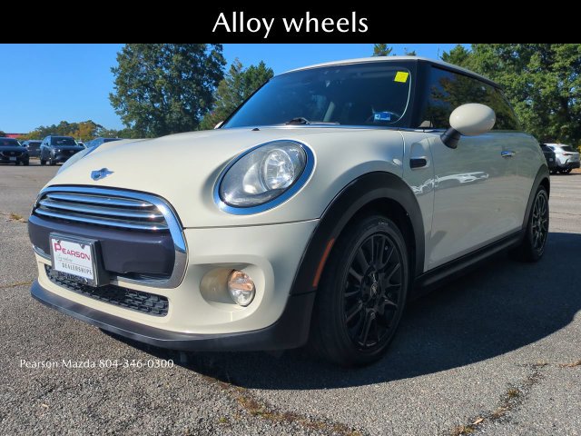 Used 2018 MINI Cooper 2-Door Hardtop FWD image 9