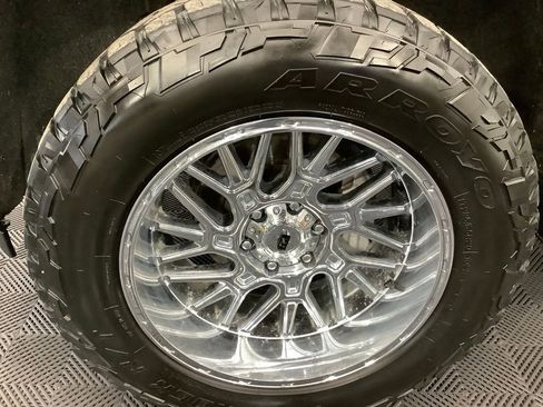 Used 2021 Chevrolet Silverado 1500 LT w/ Bed Protection Package image 2