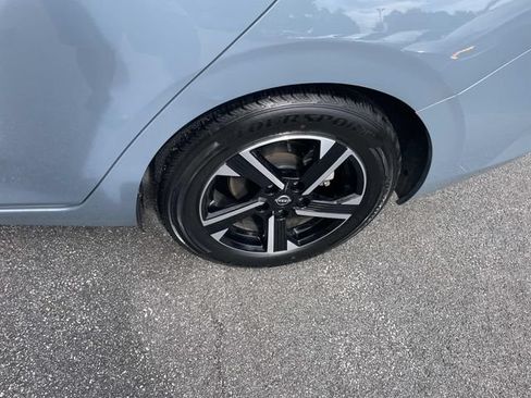 Used 2024 Nissan Sentra SV FWD image 17