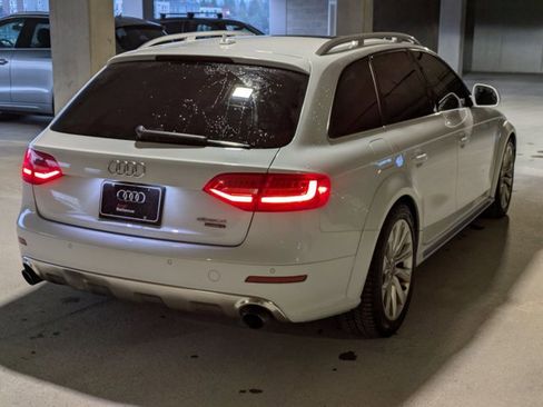 Used 2016 Audi A4 Premium Plus w/ Technology Package image 5