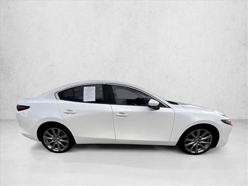 Used 2019 MAZDA MAZDA3 Sedan w/ Preferred Package FWD image 5