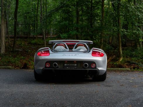 Used 2004 Porsche Carrera GT RWD image 7
