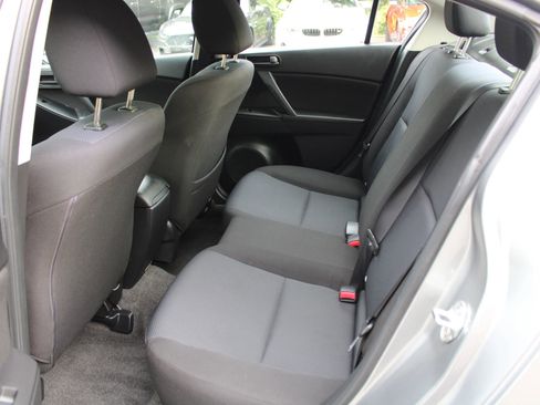 Used 2010 MAZDA MAZDA3 i Sport image 17