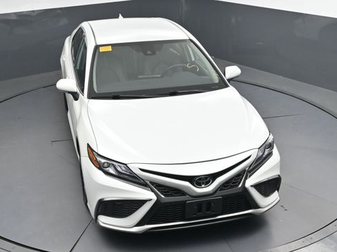 Used 2023 Toyota Camry XSE image 32