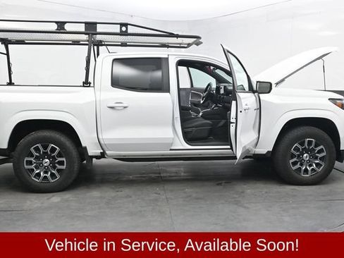 Used 2024 Chevrolet Colorado Z71 w/ Advanced Trailering Package AWD/4WD image 55
