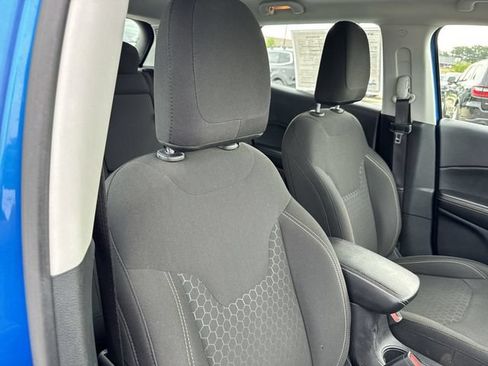 Used 2021 Jeep Compass Sport AWD/4WD image 26