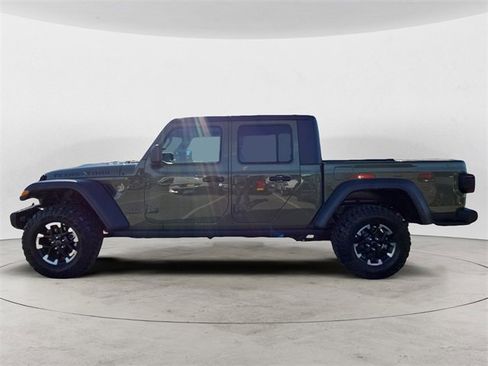 Used 2025 Jeep Gladiator Rubicon w/ Safety Group image 2