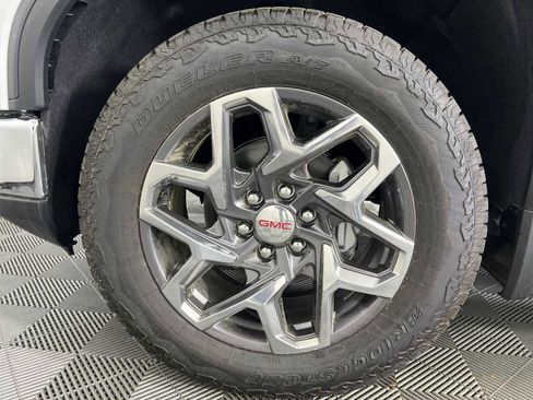 New 2026 GMC Sierra 1500 SLT w/ SLT Premium Plus Package image 13