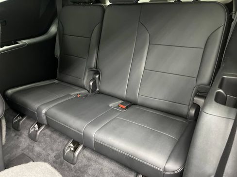 Used 2025 Buick Enclave Preferred FWD image 21