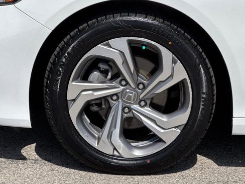 Used 2018 Honda Accord EX image 25