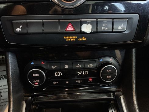 Used 2017 INFINITI QX30 Sport w/ Sport Leather Package image 37