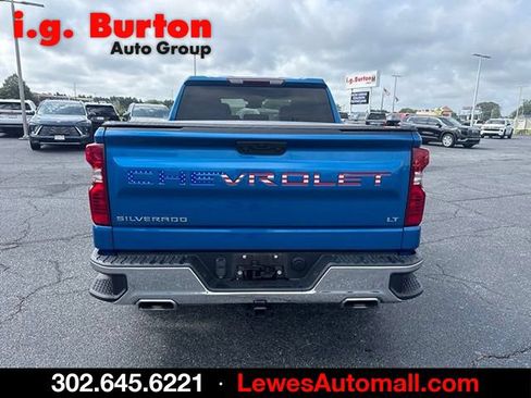 Used 2022 Chevrolet Silverado 1500 LT AWD/4WD image 4