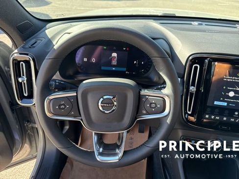 New 2026 Volvo XC40 B5 Ultra AWD/4WD image 16