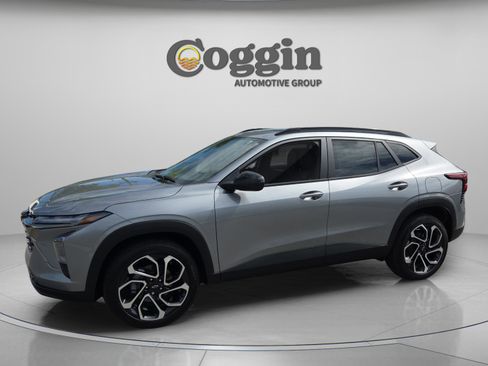 New 2026 Chevrolet Trax RS w/ Sunroof Package image 1