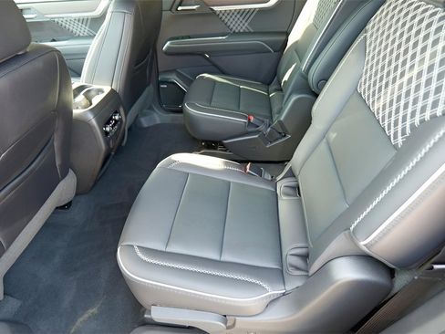 New 2026 GMC Acadia Denali w/ Super Cruise Package image 22