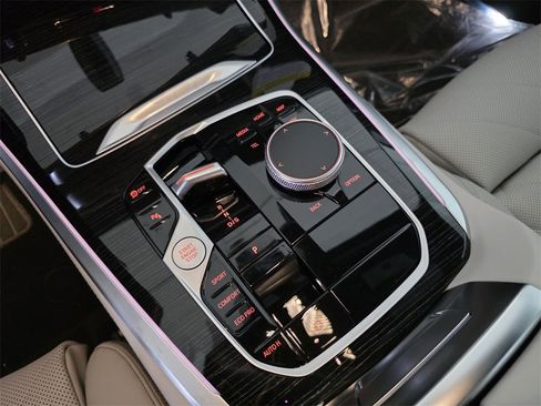 New 2026 BMW X5 sDrive40i image 15