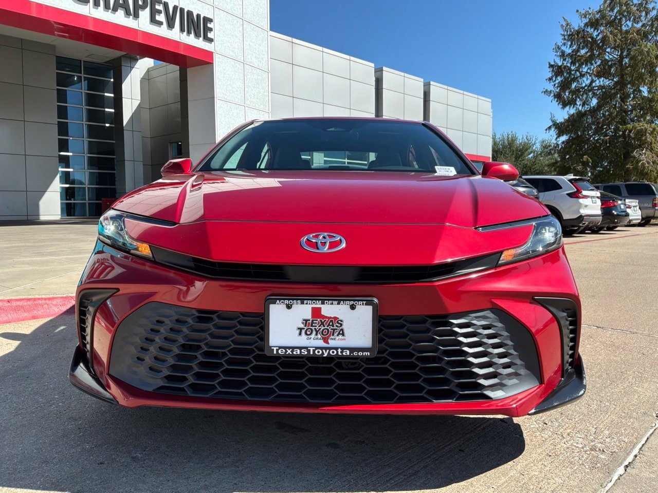 Used 2025 Toyota Camry SE w/ Convenience Package AWD/4WD image 3