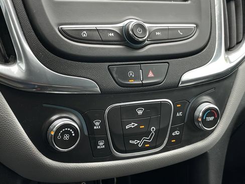 Used 2023 Chevrolet Equinox LT FWD image 19