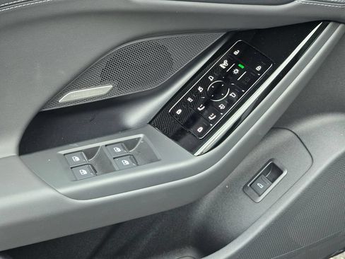 New 2027 Audi A6 e-tron Prestige AWD/4WD image 18