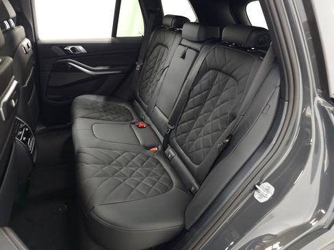 Used 2026 BMW X5 xDrive40i w/ M Sport Package AWD/4WD image 32