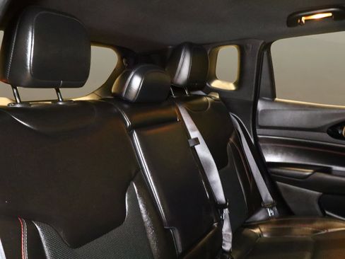 Used 2023 Jeep Compass Trailhawk w/ Trailhawk Elite Group image 18