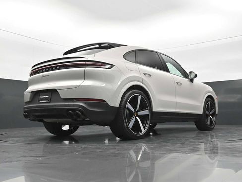 Certified 2026 Porsche Cayenne Coupe AWD/4WD image 42